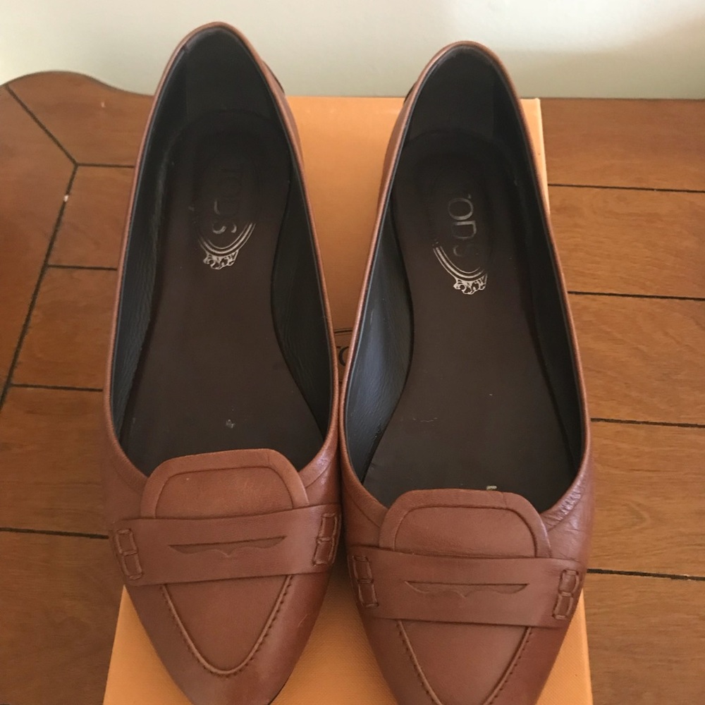 Pre-owned flat Tods shoes in great condition